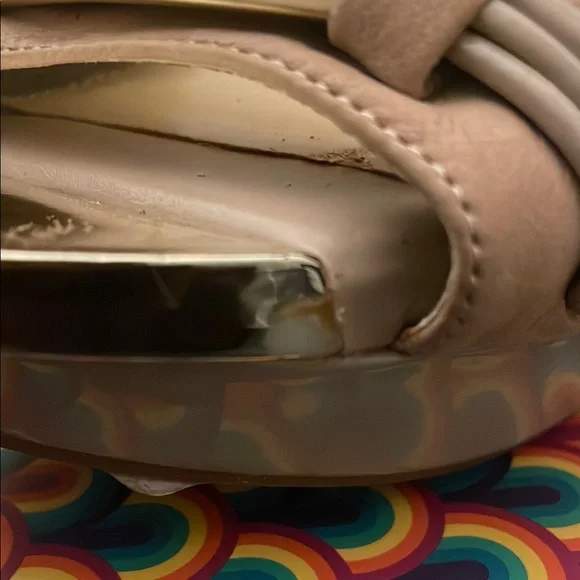 Gianni Bini Women's Tan Heels - Picture 5 of 8